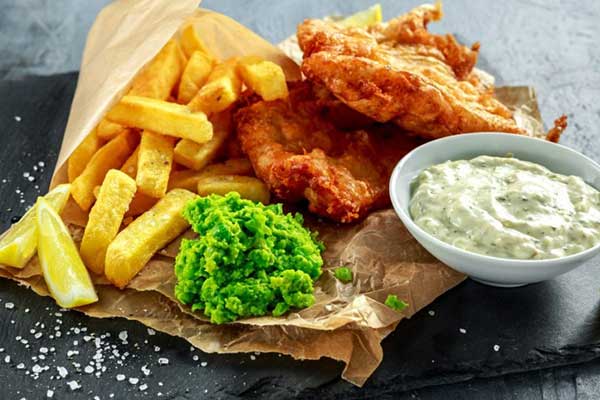  İngilizlerin en tipik yemeği Balık ve Cips - İngiltere Kültürü Hakkında Detaylı Bilgi