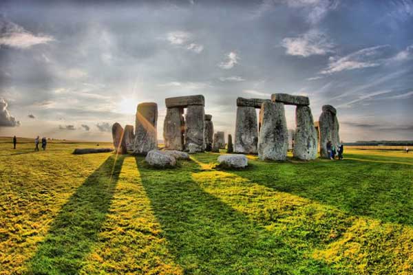 Stonehenge - İngiltere Kültürü Hakkında Detaylı Bilgi